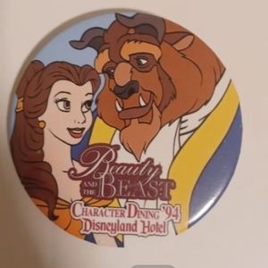 Collectible exclusive  Disney beauty and the beast pin